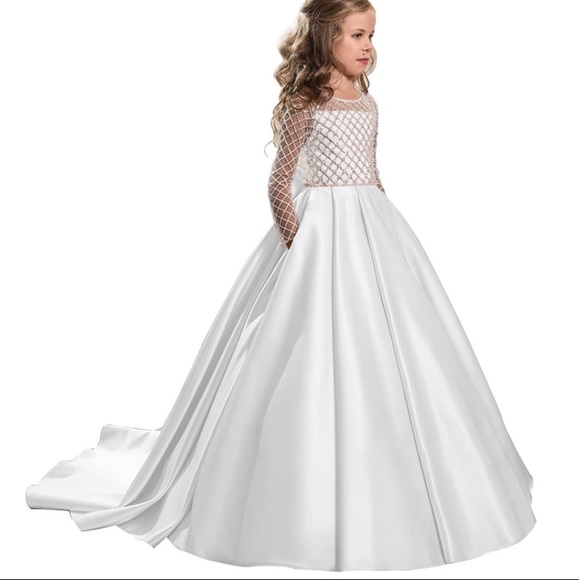 COLOR: WHITE